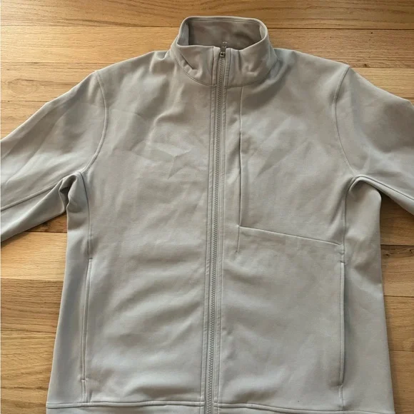 lululemon athletica Men's Light Gray Zip-Up Shirt Jacket - Picture 4 of 8